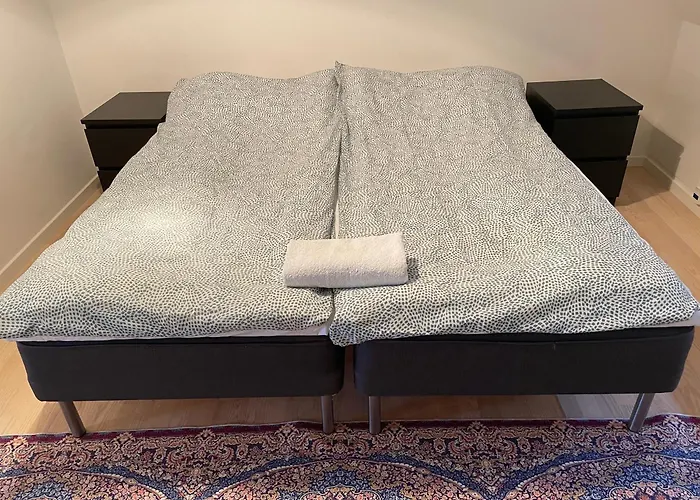 Metro Linde Alle 14, 3th 2720 Vanlose * København